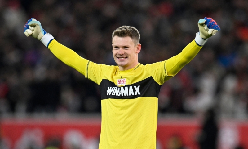 Goalkeeper Nuebel extends at Bayern and will stay in Stuttgart