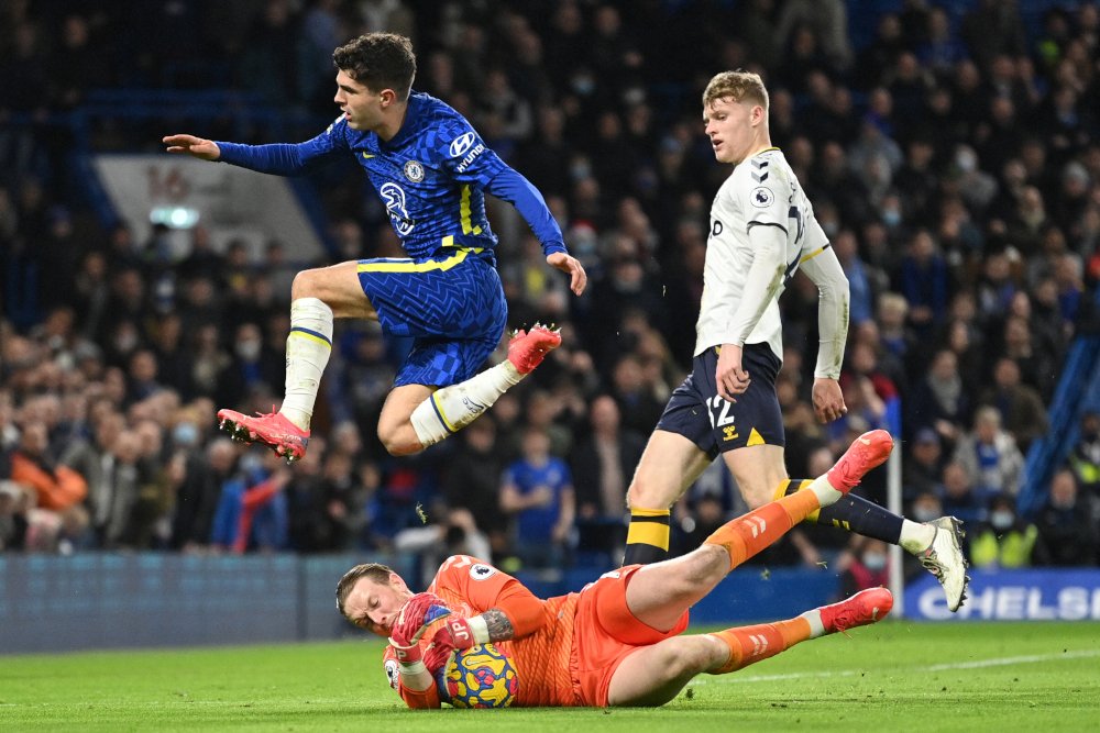 Burnley-Everton joins list of Premier League games postponed by Covid-19