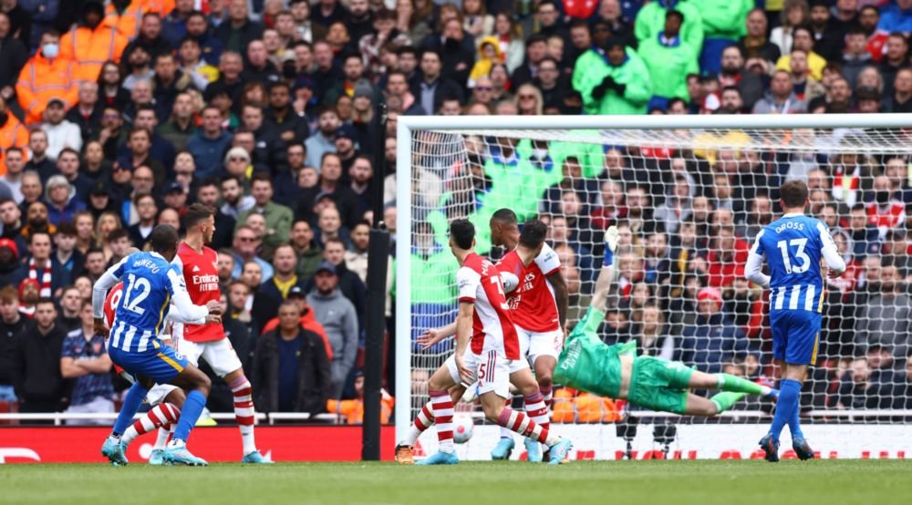 Arsenal investigating incident of homophobic abuse during Brighton game