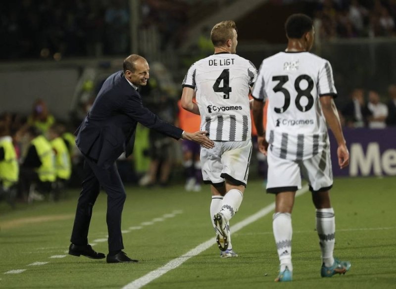 Juve need to work hard and stay humble in title quest, says Allegri