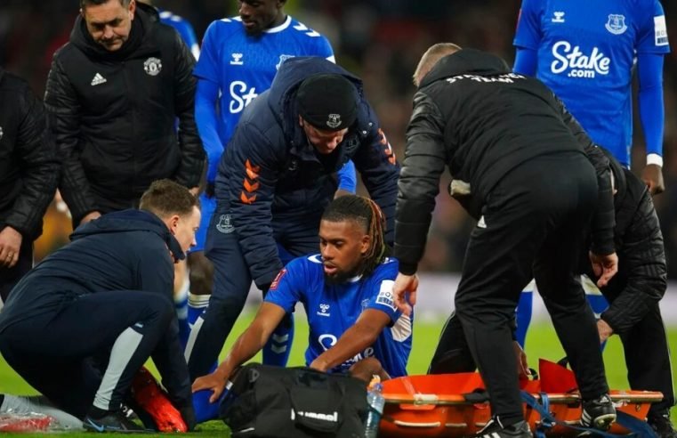 Everton’s Iwobi out for three weeks with ankle injury