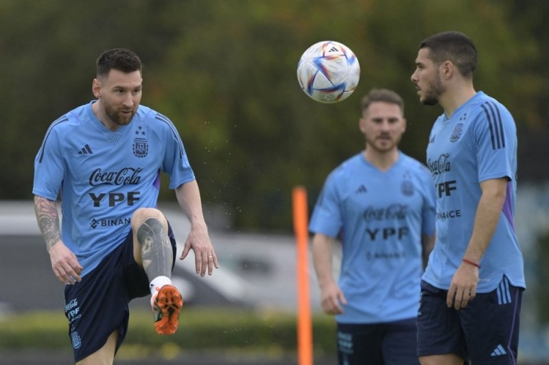 Messi ‘madness’ in Argentina as world champions play first match