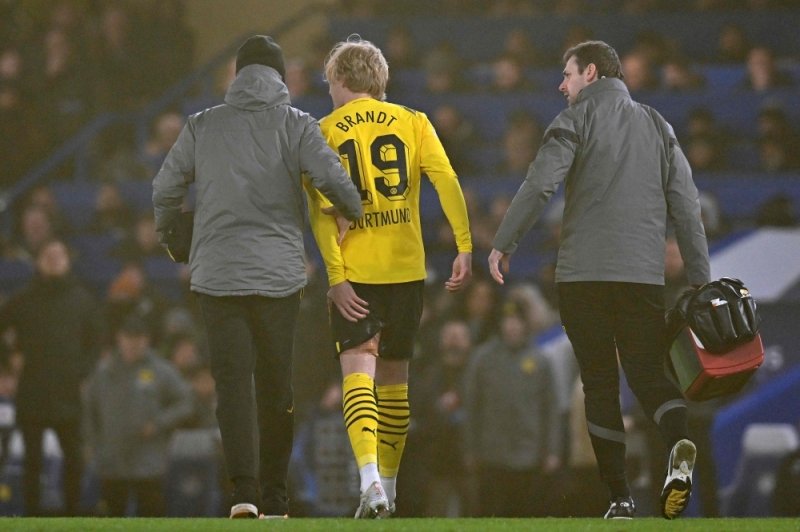 Dortmund’s Brandt to miss two games with torn muscle