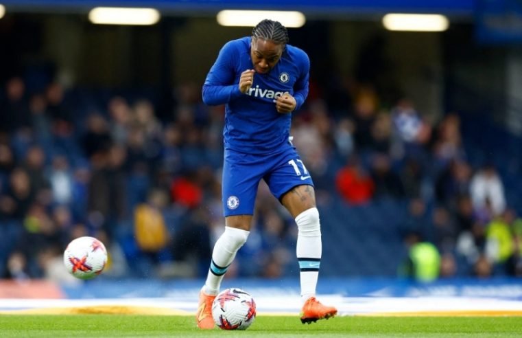 Chelsea players baffled by poor form, says Sterling