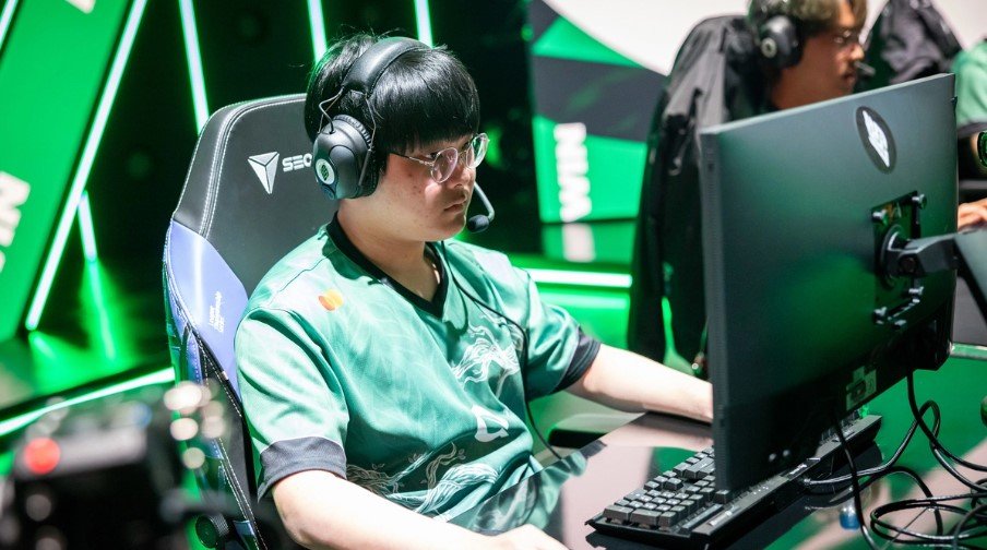 FlyQuest bench VicLa for NA Challenger rookie in bid to halt LCS collapse