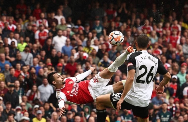 Man United rally to beat Forest, Arsenal held by 10-man Fulham