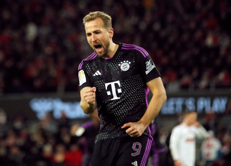 Kane stretches record scoring run in Bayern win over Cologne