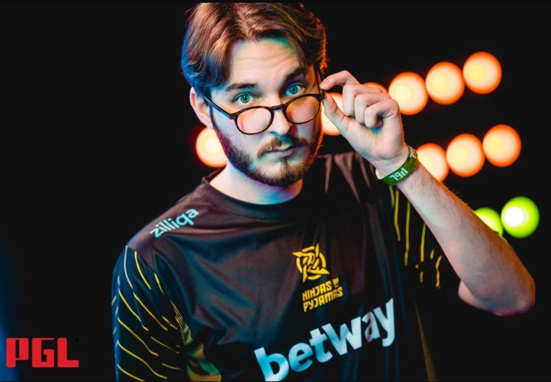 Bleed signs veteran Swedish IGL to lead CS2 team into 2024