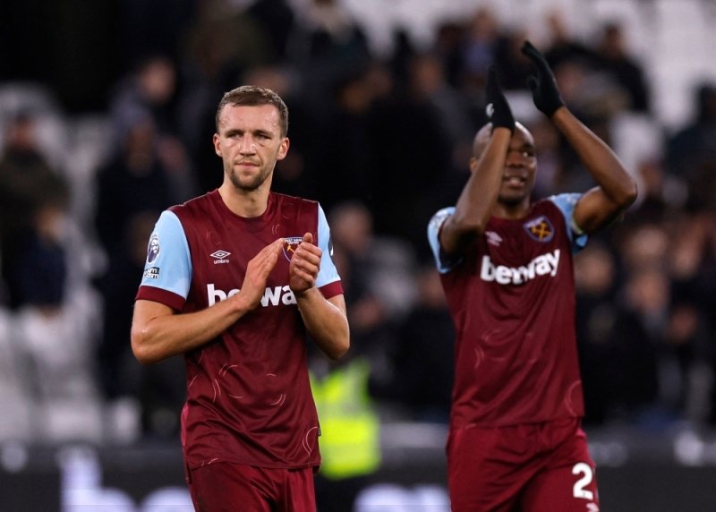 West Ham held to drab 0-0 draw by Brighton