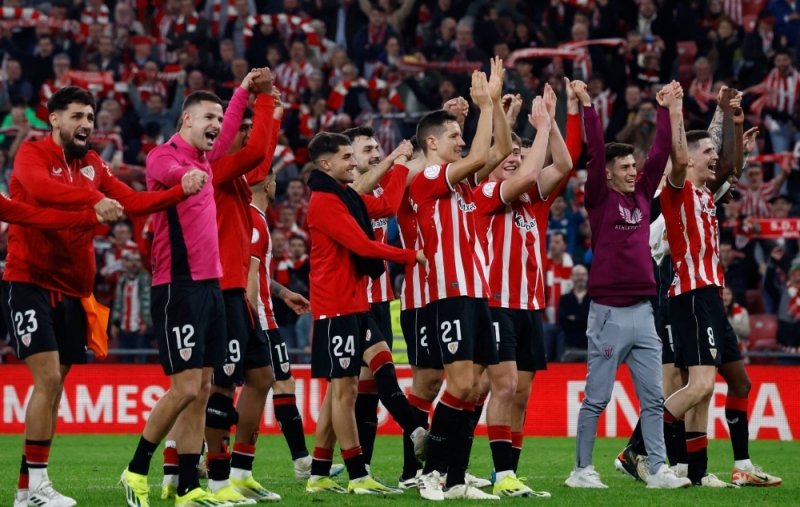 Barcelona knocked out of Copa del Rey as Athletic hit extra-time double